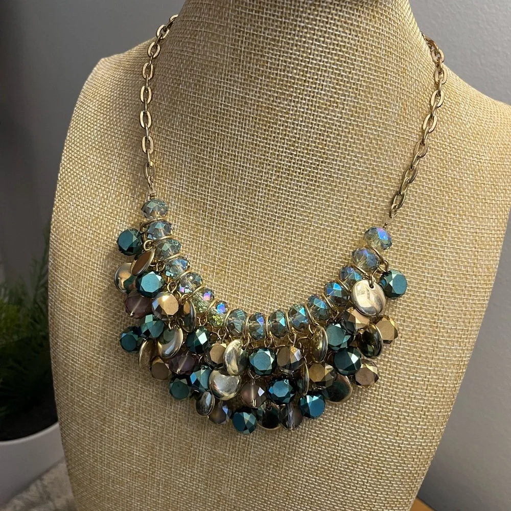 Teal Crystal glass and gold necklace - Picture 4 of 6